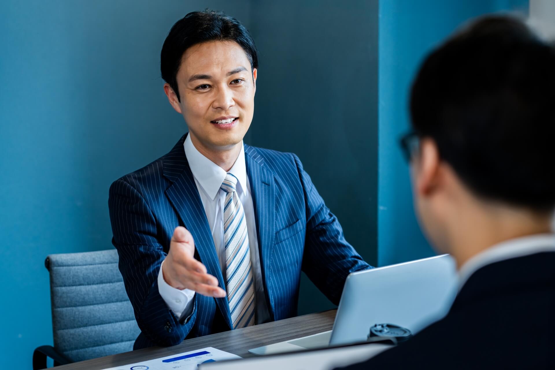 会議でのビジネスプレゼンテーション